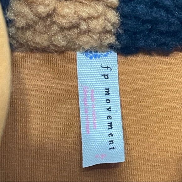 🦄 Unicorn Find 🦄 Free People Movement | Rocky Ridge Pullover | Small - Picture 3 of 6